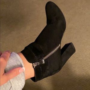 Report Bootie Heels